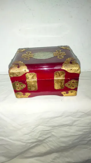 Antiguo joyero oriental madera bronce raso