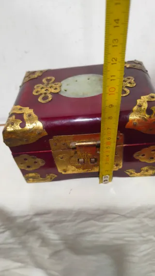 Antiguo joyero oriental madera bronce raso