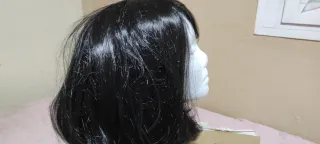 Peluca negra corta