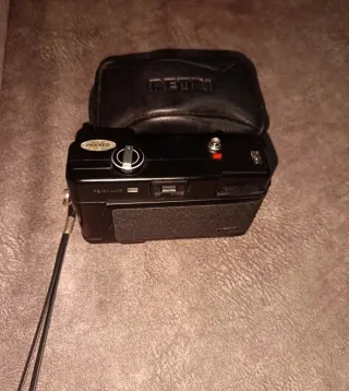 Cámara Petri EF35 carrete funda negra