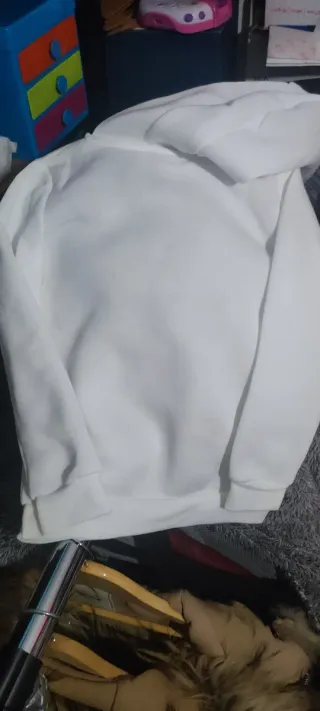 Sudadera niña capucha. Nueva