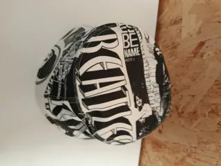 Cappello bucket The Beatles Stella McCartney