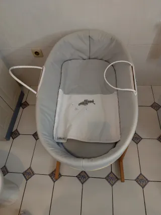 Moisés/mecedora bebé mimbre y madera