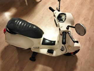Moto Vespa Eléctrica Infantil