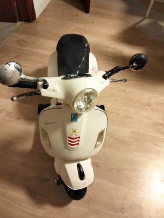 Moto Vespa Eléctrica Infantil