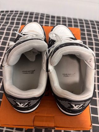 Zapatillas Louis Vuitton Negras y Blancas