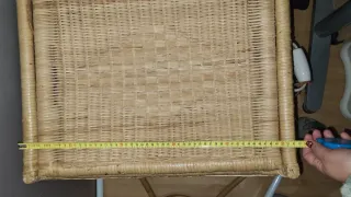 Baúl de mimbre beige