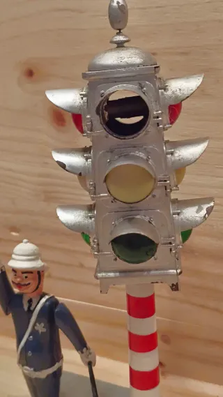 Semaforo polizia per modellini ferroviari