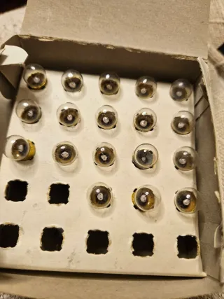 Bombilla CEGASA 3.5V x 0.3A Esférica