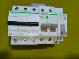 Disyuntor , interruptor y interruptor 3 posiciones