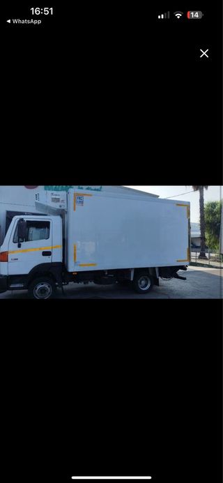 Nissan Atleon 2005 8T