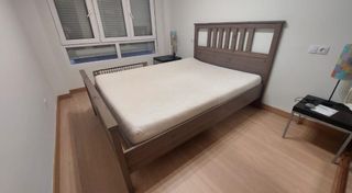 Cama Ikea Hemnes con cabecero y colchón