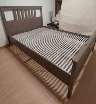 Cama Ikea Hemnes con cabecero y colchón