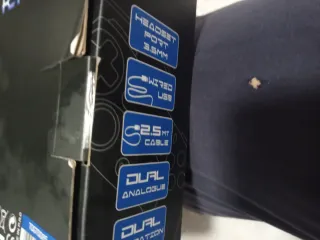 Controller + Cuffie per PS4 kit gaming