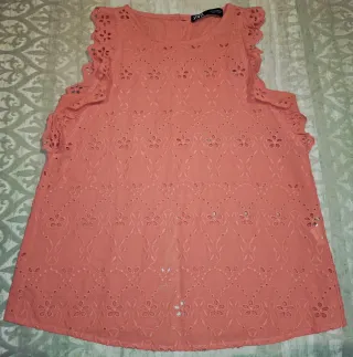 Blusa Zara bordada rosa Talla XS