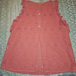 Blusa Zara bordada rosa Talla XS