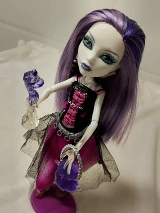 Monster High Spectra Vondergeist, generación 1