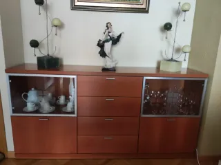 Aparador de salón madera y cristal