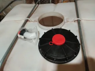 Depósito IBC 1000L con jaula metálica CON REGALO