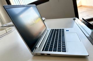 Portátil HP PROBOOK 440 G8 (2R9E6EA) + REGALOS!!