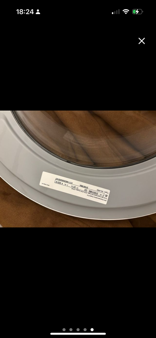 Lavadora puerta  blanca y negra serie 4/6