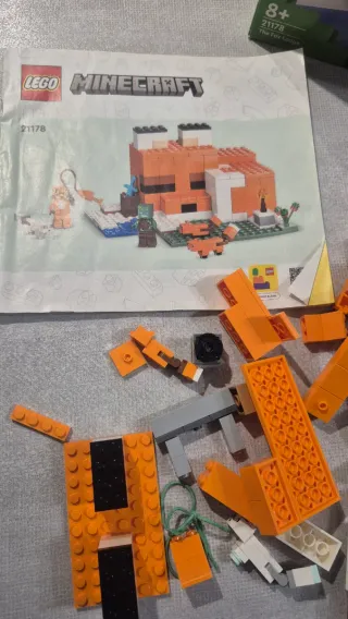 LEGO Minecraft 21178 La Guarida del Zorro