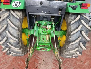 Tractor John Deere 3350 SG2