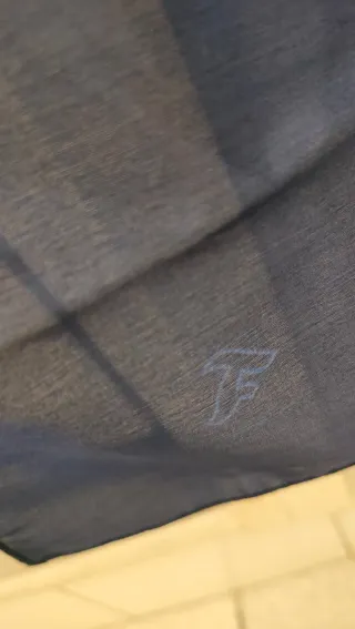 Pañuelo de seda azul de Lyon