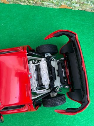 Lamborghini Miura rojo – Escala 1:18