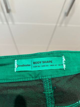 Pantalones Stradivarius verdes