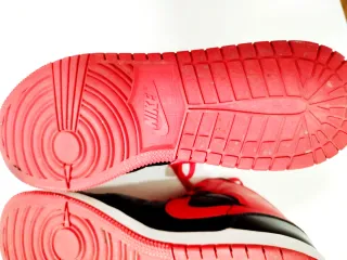 Zapatillas Nike Air Jordan 1 Mid Banned