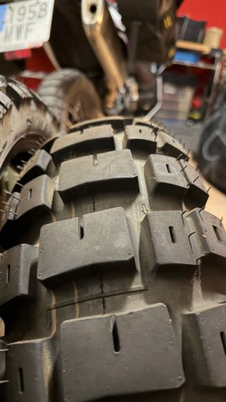 Neumáticos MotoZ Rallz como nuevos