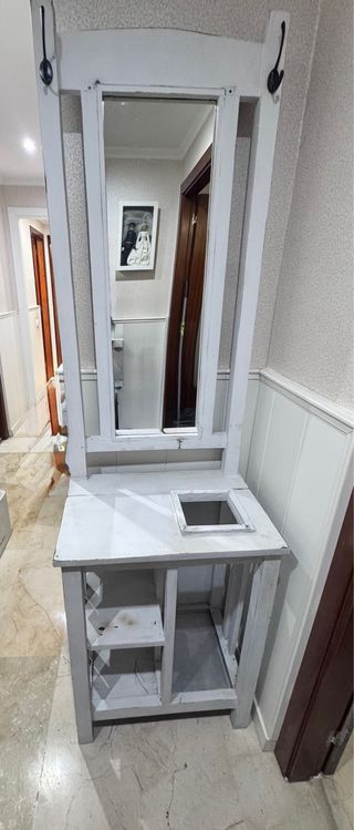Mueble de entrada madera con espejo