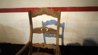 2 Sillas mecedoras, madera de olivo