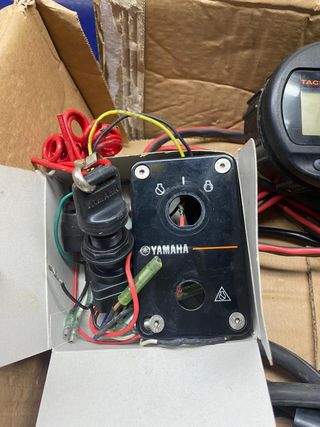 Kit Mando Yamaha y Relojería Náutica