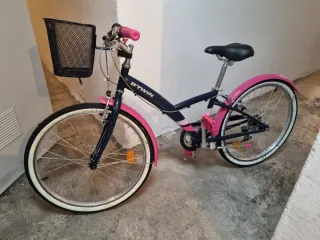 Bicicleta niña B'TWIN rosa y azul de 24"