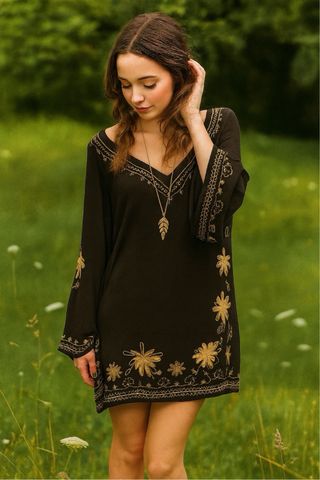 Vestido negro boho con cinturón piel