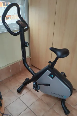 Bicicleta Estática DOMYOS Essential 2. 04