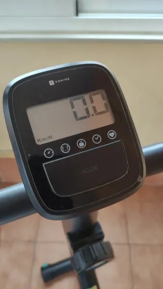 Bicicleta Estática DOMYOS Essential 2. 04