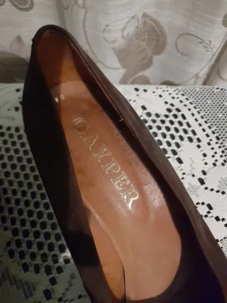 Zapatos de tacón marrones