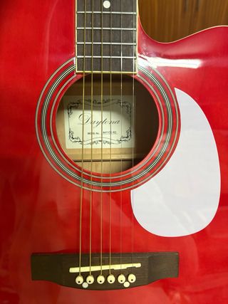 Guitarra acústica amplificada Daytona