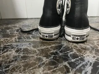 Converse plataforma cuero negras