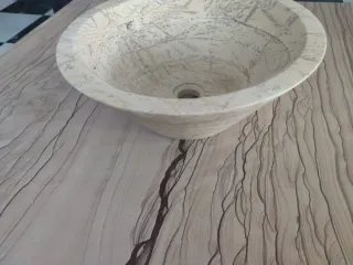 Lavabo de mármol Amarillo Triana semicono