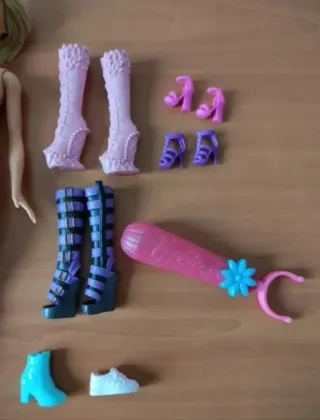 Lote 3 Barbies y complementos