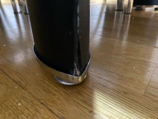 Mesa Comedor Cristal Negra y Patas Metálicas