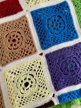 Colcha de ganchillo patchwork multicolor cama 90