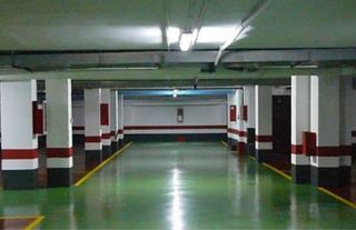 Plaza de garaje en alquiler para coche grande hora