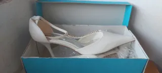 Zapatos de tacón blancos talla 39
