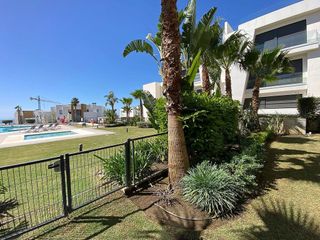 Piso en alquiler en Cabo Pino - Reserva de Marbella en Marbella