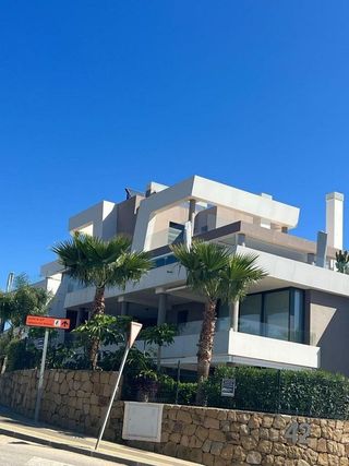 Piso en alquiler en Cabo Pino - Reserva de Marbella en Marbella
